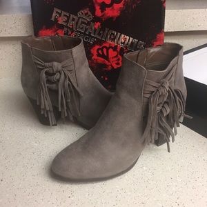 Fergalicious Clover Doe Gray Boots Size 8 1/2